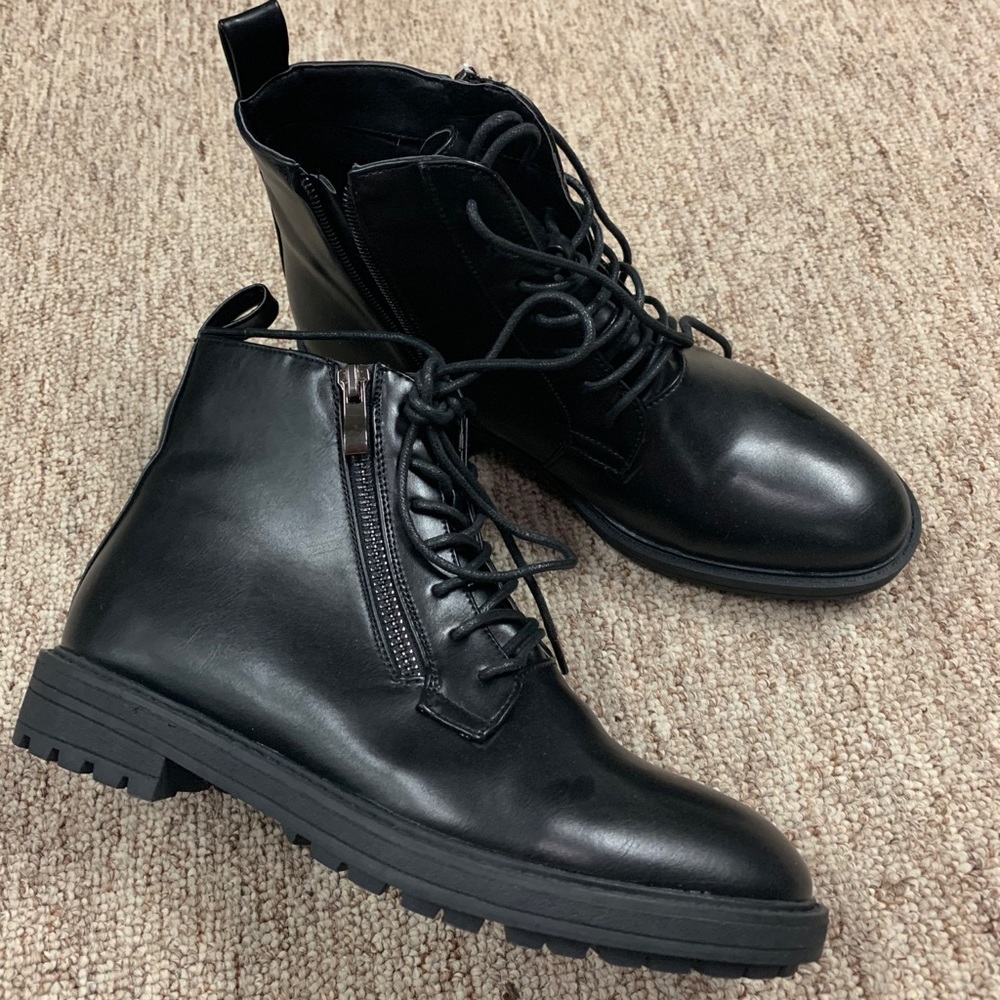 Boots for ladies
